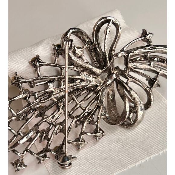 VINTAGE MCM Pink and Silver tone Rhinestone Glamour Floral Bouquet Brooch - Picture 9 of 12